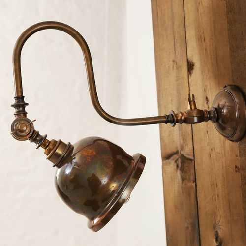 Настенный светильник винтаж - APIA  - Mullan Lighting - для интерьера / из латуни / на поворотной стойке
