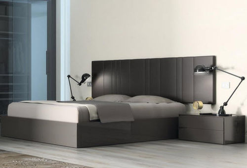 Двуспальная кровать - D2  - VIVE - MUEBLES VERGE S.L. - современная / с обитым изголовьем / с основанием для хранения
