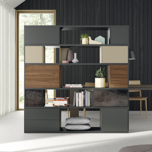 Модульный книжный шкаф - EST103 - VIVE - MUEBLES VERGE S.L. - ширма / современный / из лакированной древесины