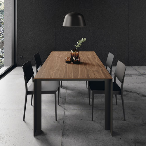 Современный обеденный стол - TAVOLE 101 - VIVE - MUEBLES VERGE S.L. - из фанерованной древесины / с основанием из лакированного металла / прямоугольный