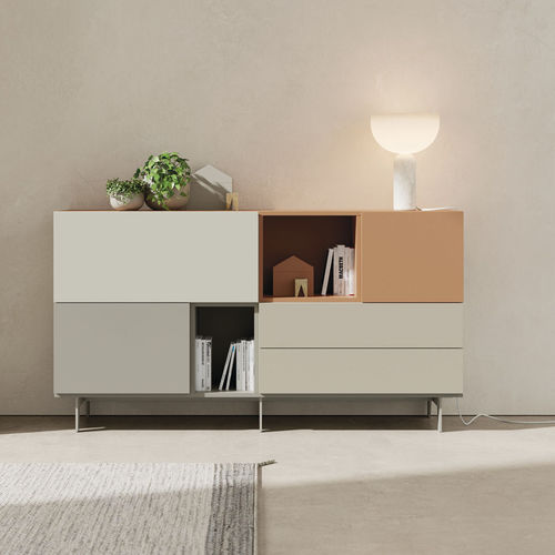 Современный буфет - ON APARADOR 8 - VIVE - MUEBLES VERGE S.L. - из матовой лакированной древесины / с полкой / на заказ