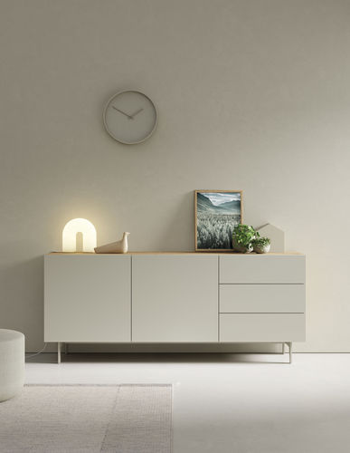 Современный буфет - COMPACT APARADOR 6 - VIVE - MUEBLES VERGE S.L. - из дуба / из фанерованной древесины / из матовой лакированной древесины