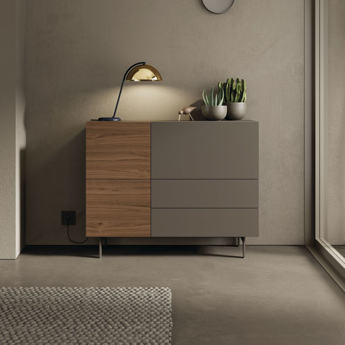 Современный буфет - COMPACT APARADOR 20 - VIVE - MUEBLES VERGE S.L. - из орехового дерева / деревянный шпон / из матовой лакированной древесины