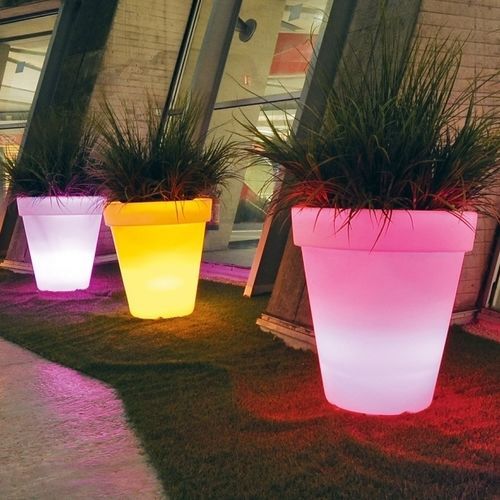 Кадка для садовых растений из полиэтилена - DESIGN - VLAEMYNCK - из вращательно формованного полиэтилена / квадратная / круглая