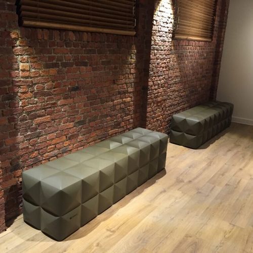 Современная скамейка - THE BENCH - SIXINCH Furniture - Design - Foamcoating - из полорона высокой плотности / без спинки / без подлокотников