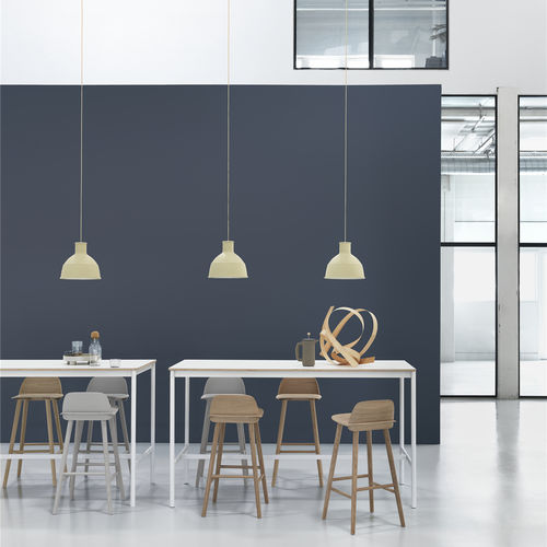 Высокий стол для еды стоя скандинавский дизайн - BASE - Muuto - из дерева / с основанием из металла / прямоугольный