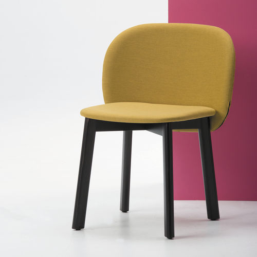 Современный cтул - CHIPS S - CHAIRS & MORE - для интерьера / из ткани / с основанием из бука