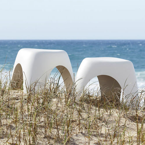 Современный табурет - ELEPHANT  - vitra - из полипропилена / с основанием из полипропилена / 3 ножки