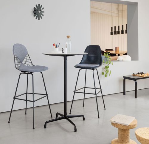 Современный барный стул - EAMES - vitra - для кухни / из стекловолокна / с основанием из хромированного металла