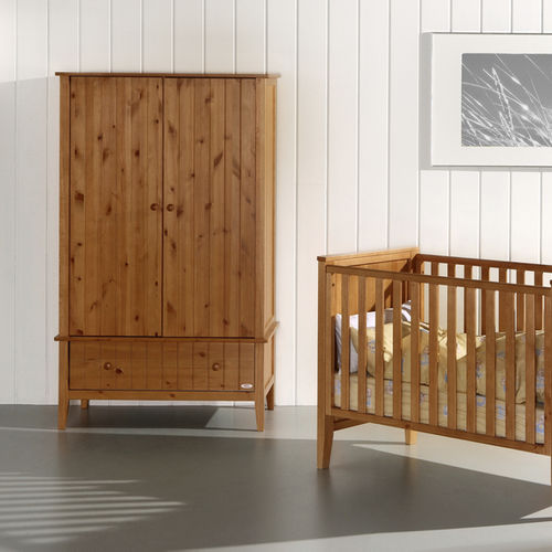 Современный шкаф для одежды - WINDSOR  - Troll Nursery Deutschland - из сосны / с распашными дверями / с выдвижным ящиком