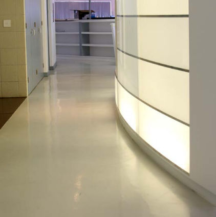 Напольное покрытие с полиуретановым покрытием - FLOWSHIELD COMFORT  - Tremco CPG Iberia & Italy - Flooring - для интерьера / для ступени / для сектора услуг