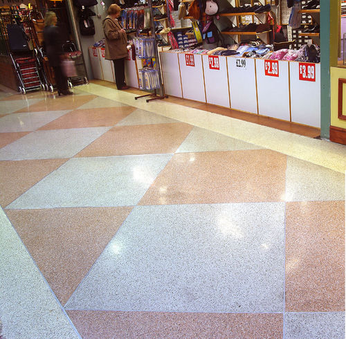 Напольное покрытие из эпоксидной смолы - MONDÉCO CLASSIC - Tremco CPG Iberia & Italy - Flooring - из терраццо / для интерьера / для ступени
