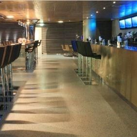 Напольное покрытие из эпоксидной смолы - MONDÉCO MIRRAZZO - Tremco CPG Iberia & Italy - Flooring - из терраццо / для интерьера / для ступени