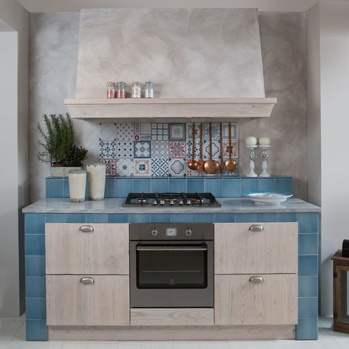 Современная кухня - Rosemary - Aurora cucine - из дерева / L-образная / с ручками