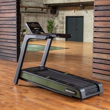 Программируемая беговая дорожка - G660 - SportsArt Fitness
