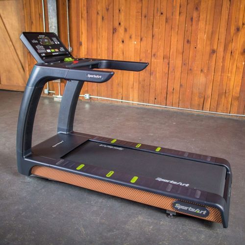 Программируемая беговая дорожка - T676 - SportsArt Fitness