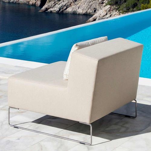 Современное низкое кресло - JAM - april furniture - из ткани / из Sunbrella® / из металла
