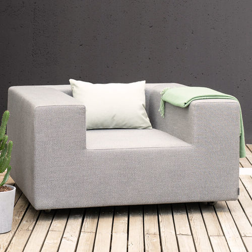 Современное кресло - LOOP - april furniture - из ткани / со съемной подушкой / непромокаемое