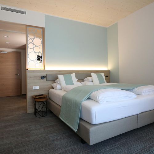 Декоративная панель для мебели - 34136 RV OAK SANREMO NATURE - Kaindl - для внутренней компоновки / с высоким сопротивлением / МДФ