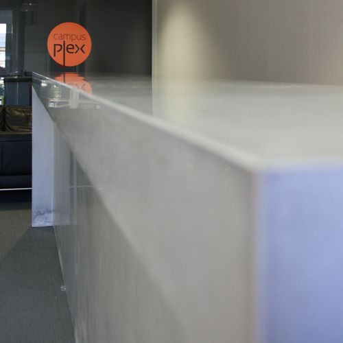 Административная стойка из бетона - CAMPUS PLEX  - Stayconcrete