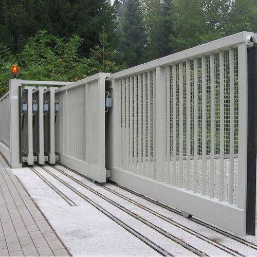 Раздвижное ворота - TELESCOPIC - ZABAG Security Engineering GmbH - из стали / решетчатое / с панелью
