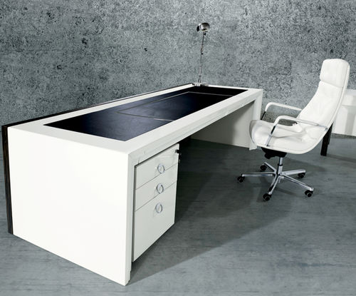 Директорский рабочий стол - PARIS  - SOLENNE OFFICE FURNITURE - классический / из дерева / панельные опоры