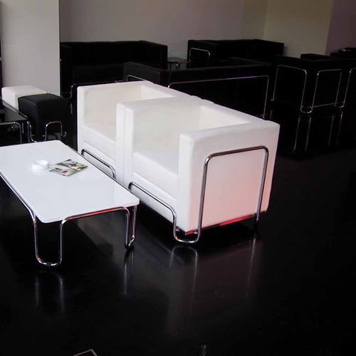 Современное кресло - KODRETA - KODRETA furniture, s.r.o. - из ткани / из кожи / из металла