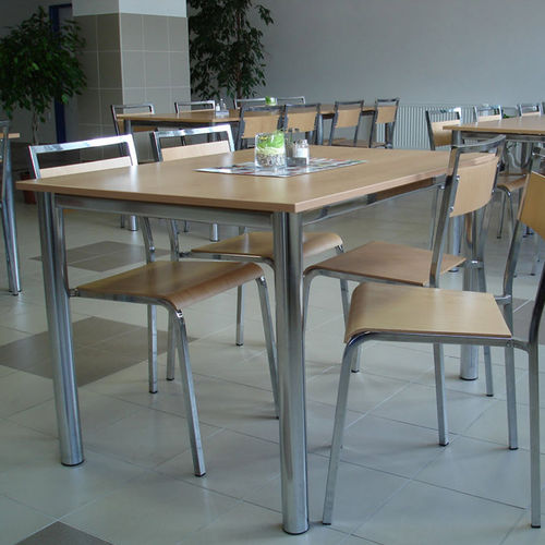 Современный обеденный стол - SICILIA  - KODRETA furniture, s.r.o. - из дерева / из стекла / с основанием из металла
