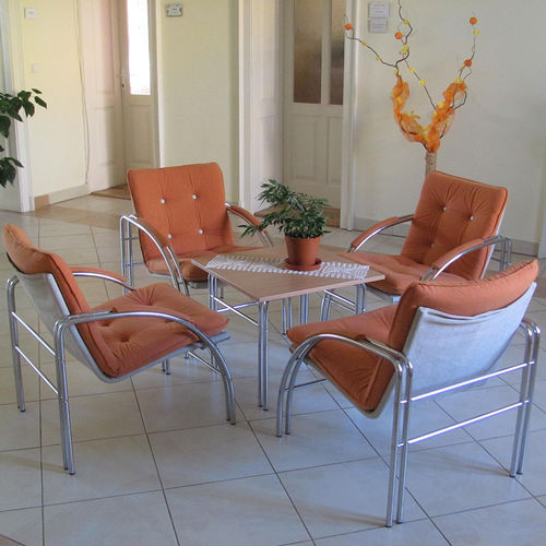 Современный журнальный столик - VICONTE  - KODRETA furniture, s.r.o. - из стекла / с основанием из термолакированной стали / с основанием из хромированной стали