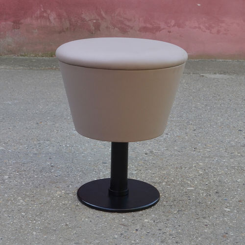 Современный табурет - COMBI  - KODRETA furniture, s.r.o. - из ткани / из кожи / из металла