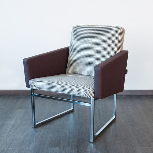 Современное кресло - JERGY - KODRETA furniture, s.r.o. - из ткани / из кожи / из стали, покрытой порошком