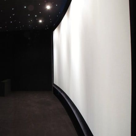 Изогнутый проекционный экран - VOTRE CINEMA - мультиформатный / 2.35:1 / синемаскоп