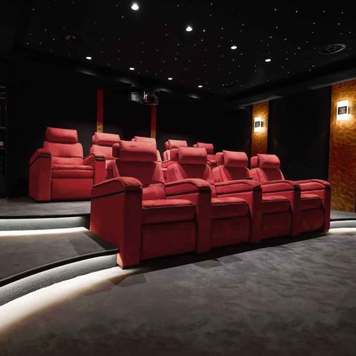Частный зал «домашний кинотеатр» - MEGÈVE - VOTRE CINEMA