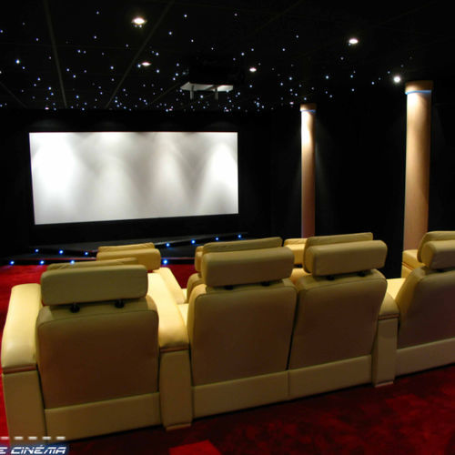 Частный зал «домашний кинотеатр» - NÎMES - VOTRE CINEMA