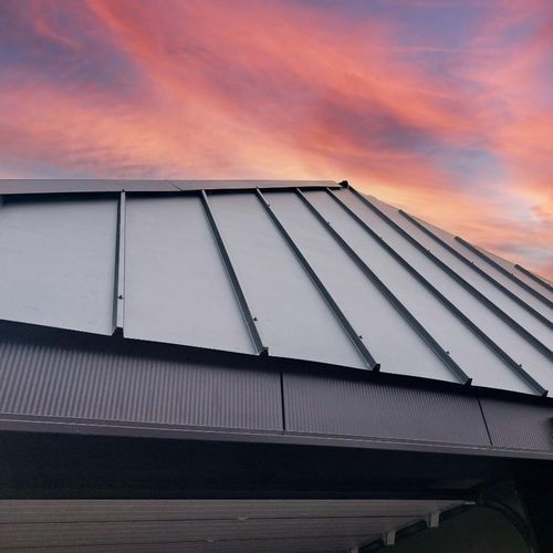 Сэндвич-панель для скатной кровли - JI Vieo Roof 1050 - Joris Ide - поверхность из оцинкованной стали / прокладка из полиизоцианурата PIR / огнестойкая