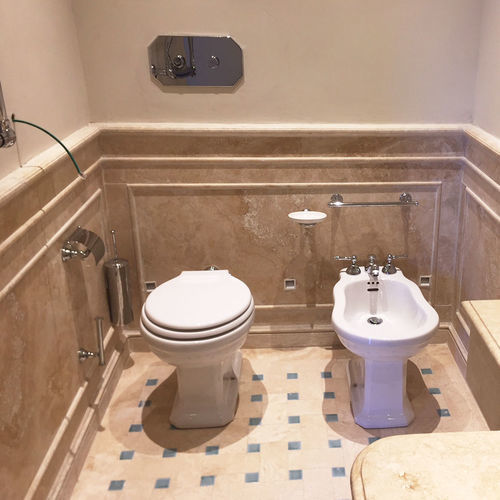 Настенная обшивка для стены - Arredo di Pietra srl - из натурального камня / из травертина / из долговечных материалов