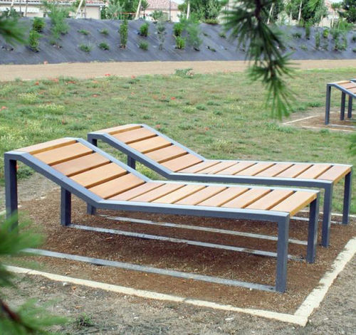 Современный садовый шезлонг - CLÉO  - univers & cité | mobilier urbain - из дерева / из стали / для общественных мест