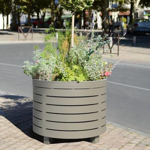Кадка для садовых растений из стали - CLÉA - univers & cité | mobilier urbain - квадратная / круглая / на заказ