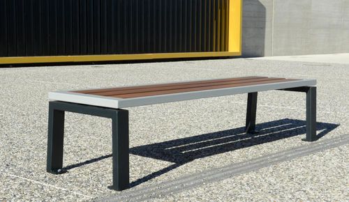 Современная общественная скамейка - ZÉO - univers & cité | mobilier urbain - из дерева / из стали / без спинки