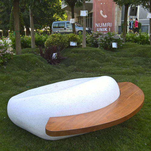 Современная скамейка - NUVOLA  - VASART URBAN DESIGN - из цельной древесины / из бетона / без спинки