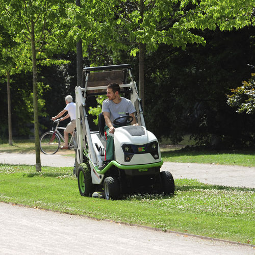 Автономная газонокосилка - BUFFALO 100 BPHPX 2 - Etesia S.A.S. - дизельная / со сбором
