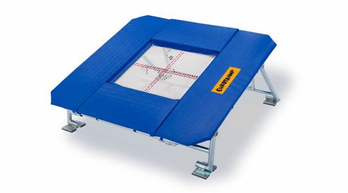 Гимнастический батут - TEAMGYM - Eurotramp Trampoline Kurt Hack GmbH - квадратный / для профессионального использования / для интерьера