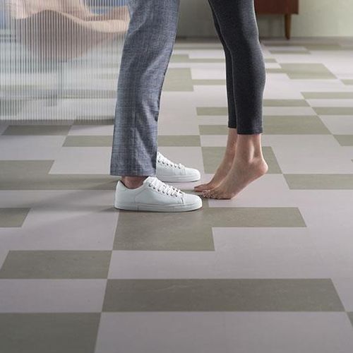 Напольное покрытие из линолеума - MARMOLEUM CLICK - Forbo Flooring Systems - для интерьера / для гостиной / для офиса