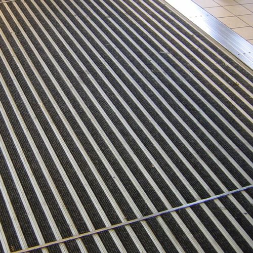 Входной мат для общественных учреждений - NUWAY CONNECT - Forbo Flooring Systems - из алюминия / из полиамида / с защитой от загрязнений