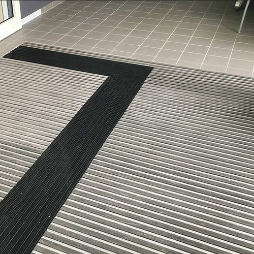 Входной мат для общественных учреждений - NUWAY TUFTIGUARD - Forbo Flooring Systems - из полиамида / алюминий / из стали