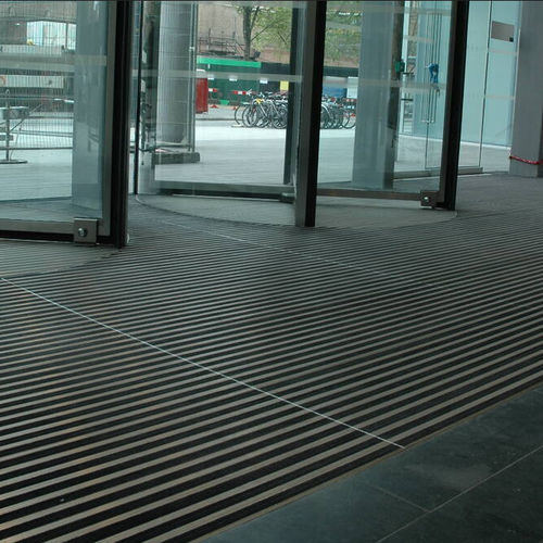 Входной мат для общественных учреждений - NUWAY TUFTIGUARD HEAVY DUTY - Forbo Flooring Systems - из алюминия / из полиамида / с защитой от загрязнений