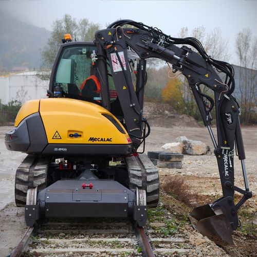 Малогабаритный экскаватор - 8MCR RR - MECALAC Baumaschinen GmbH - гусеничный / для разгрузочно-погрузочных работ / для строительства