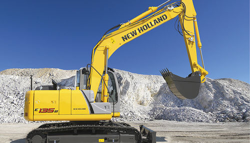 Промежуточный экскаватор - E135B - New Holland Construction - гусеничный / для строительства