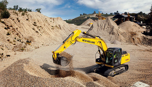 Промежуточный экскаватор - E215C - New Holland Construction - гусеничный / для строительства