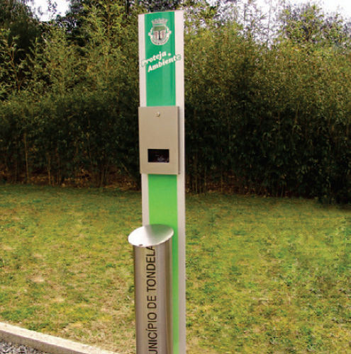 Мусорный контейнер для собак - CANINO - EUROBOLLARD - из металла / с диспенсером пакетов / современный